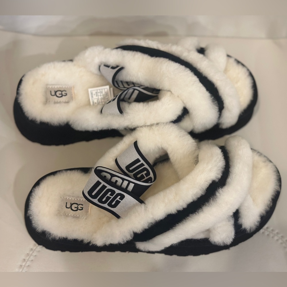 UGG Cream and Black Fur Footwear - Picture 6 of 10